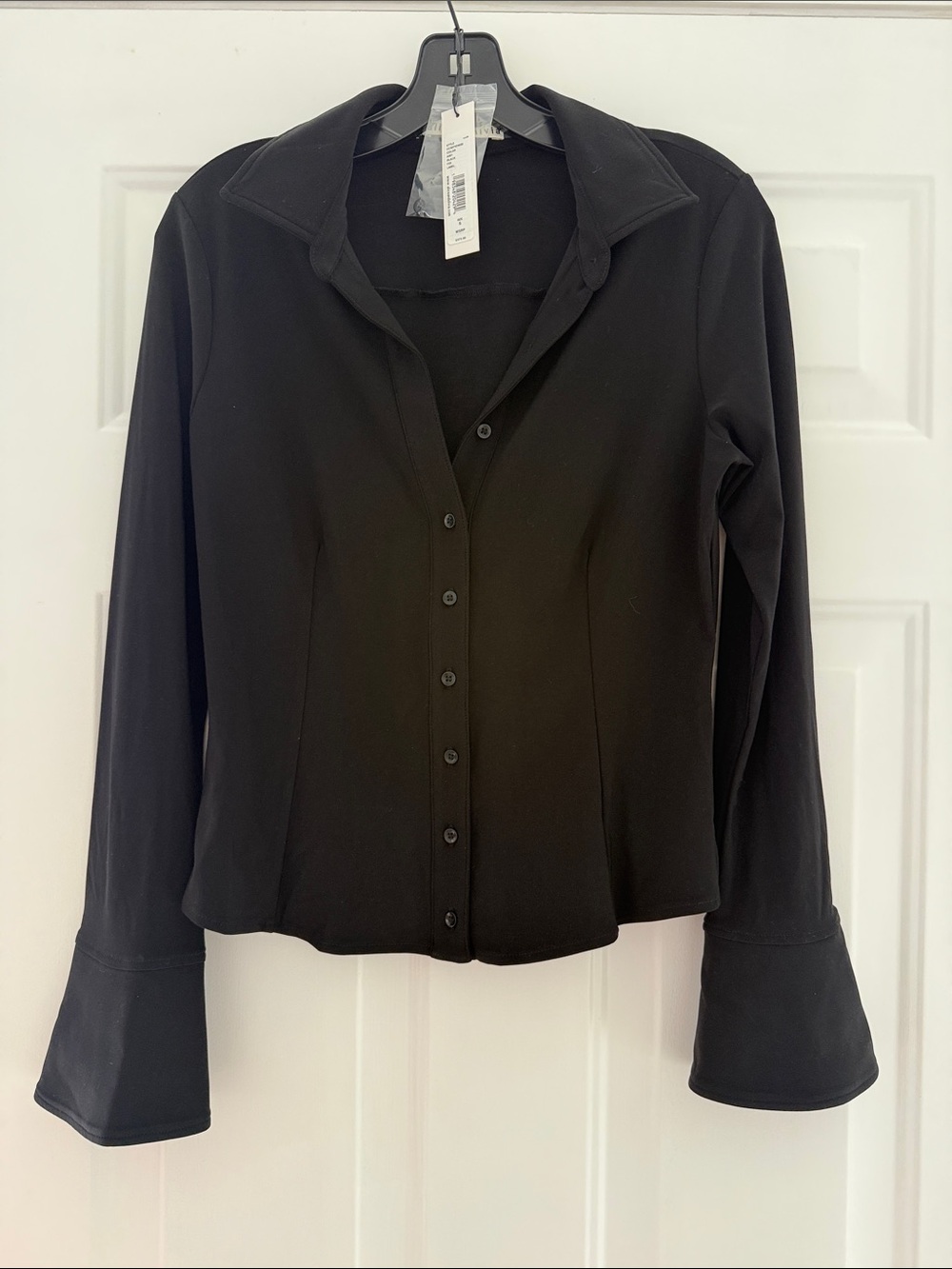 Alice + Olivia Black FREYA BUTTON DOWN TOP - Picture 2 of 6